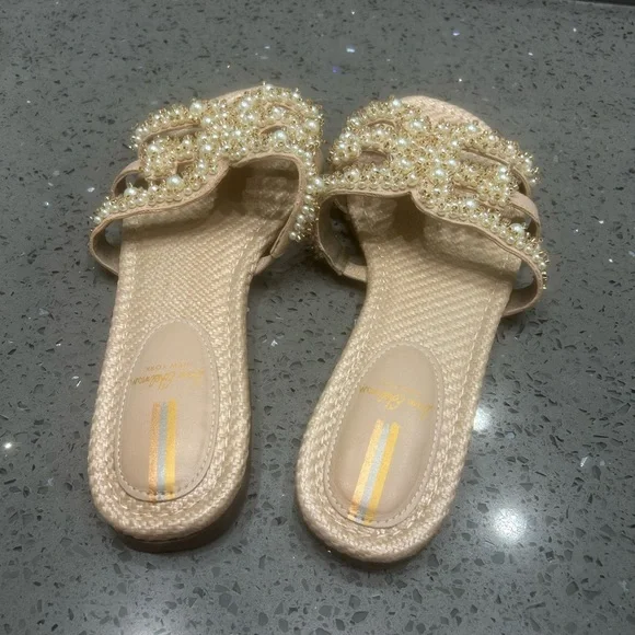 Elegant Pearl Embellished Women's Slides - Picture 4 of 8